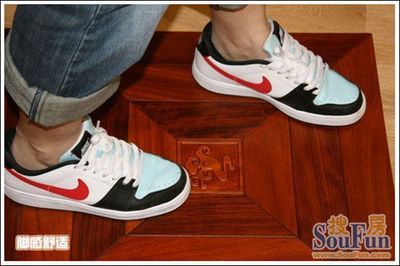 圣象AC6285祥云拼花地板測評 古雅素樸的祥云之舞，清潔建議及金屬墊注意事項